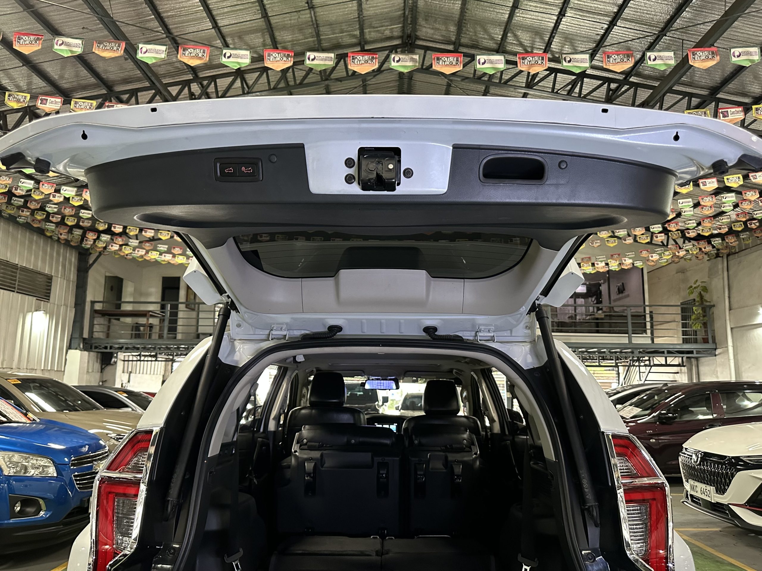 2023 Mitsubishi Montero GT 4X4 2.4L Diesel A/T - Image 18