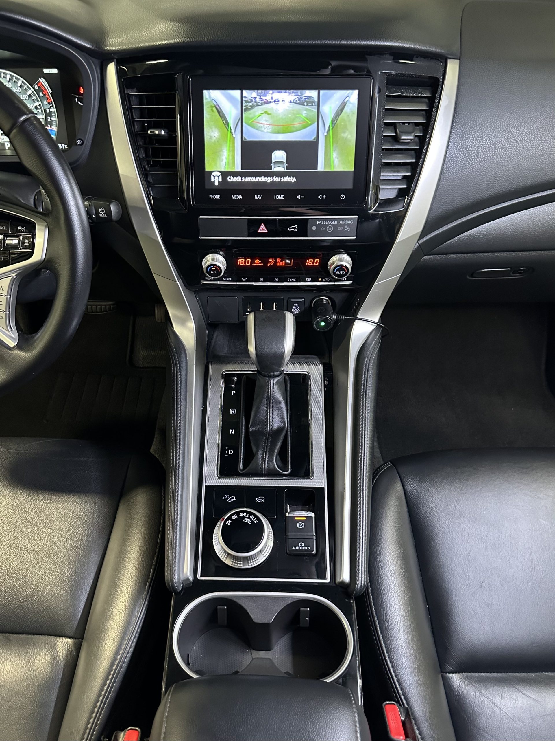 2023 Mitsubishi Montero GT 4X4 2.4L Diesel A/T - Image 19