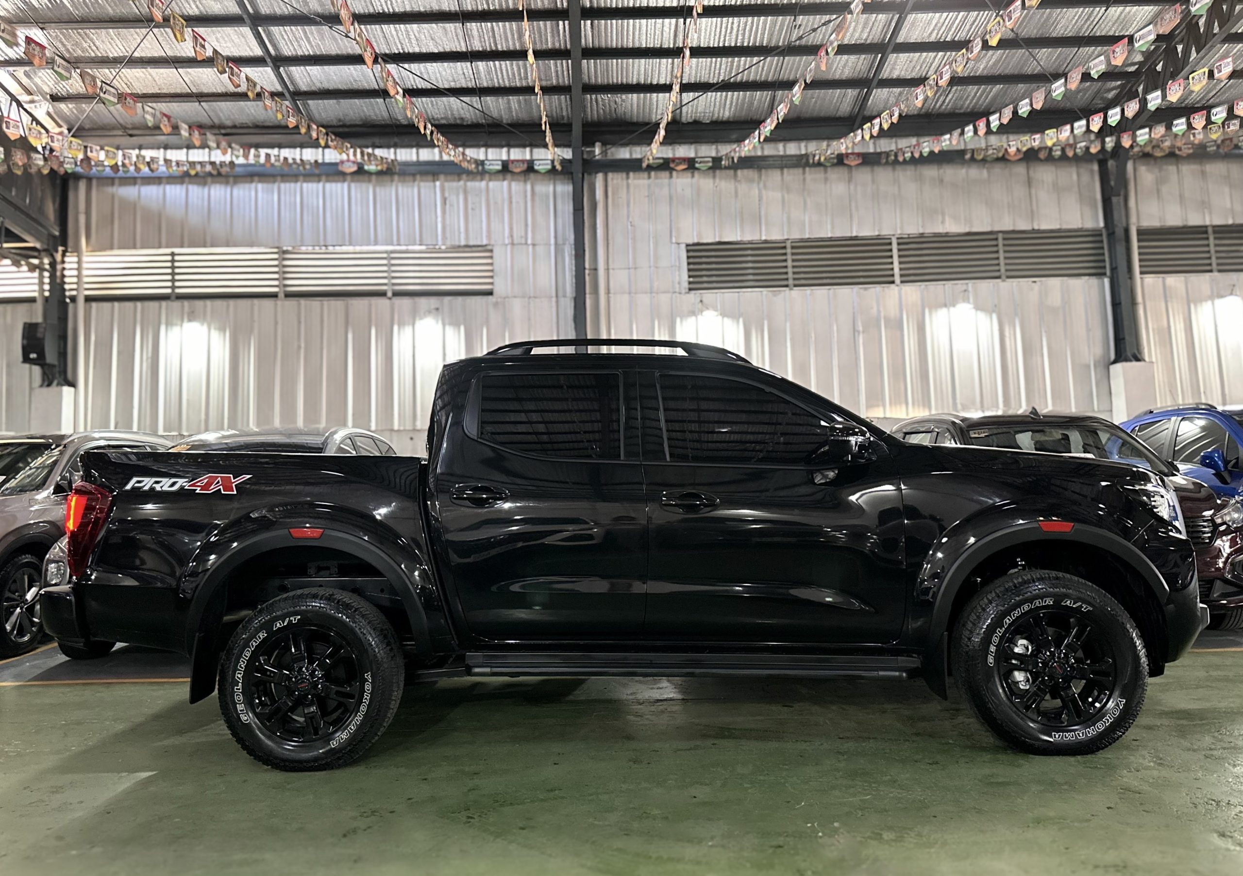 2025 Nissan Navara Pro 4X 4X4 2.5L Diesel A/T - Image 8