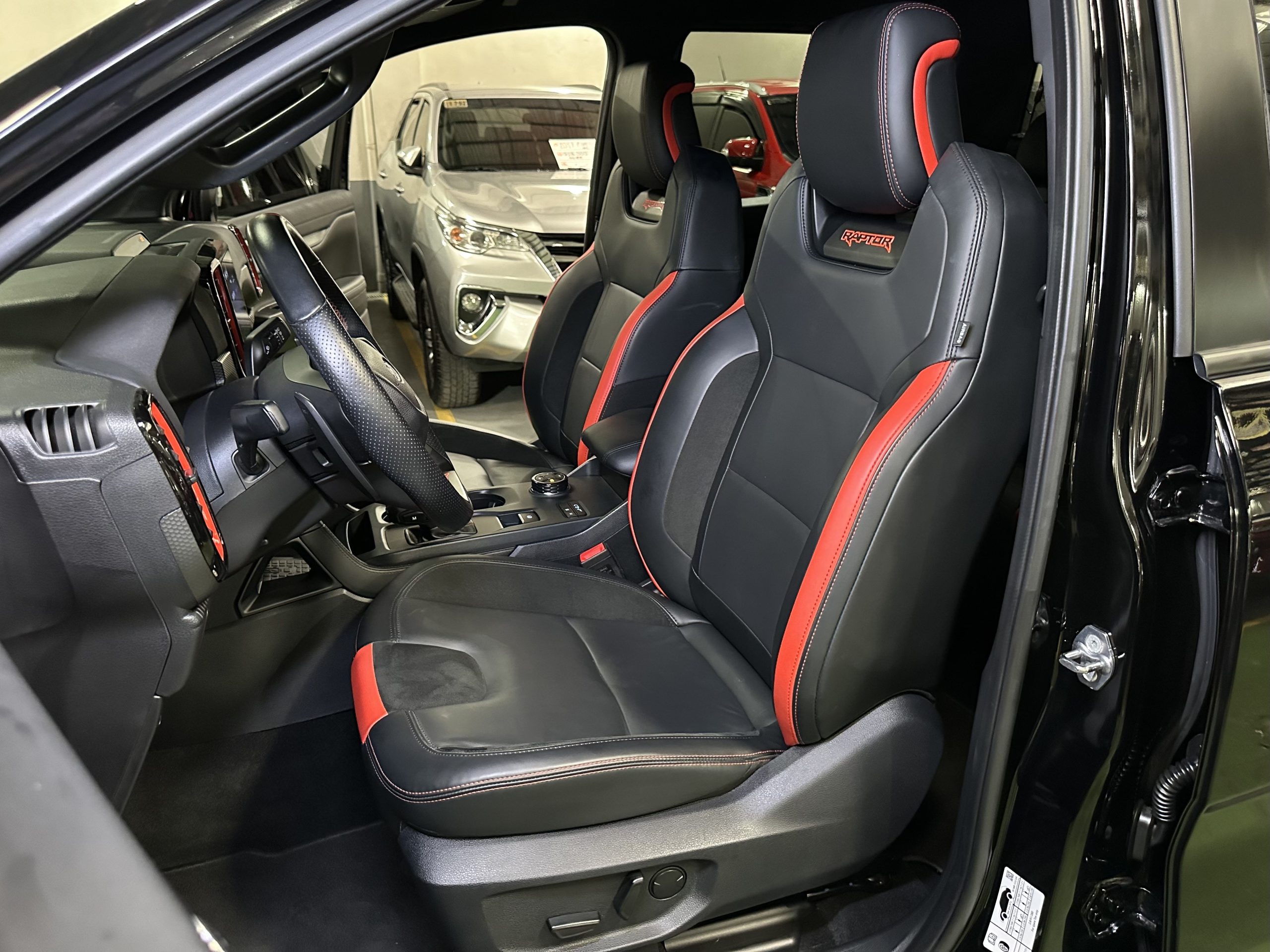 2023 Ford Ranger Raptor 2.0L Bi-Turbo Diesel A/T - Image 10