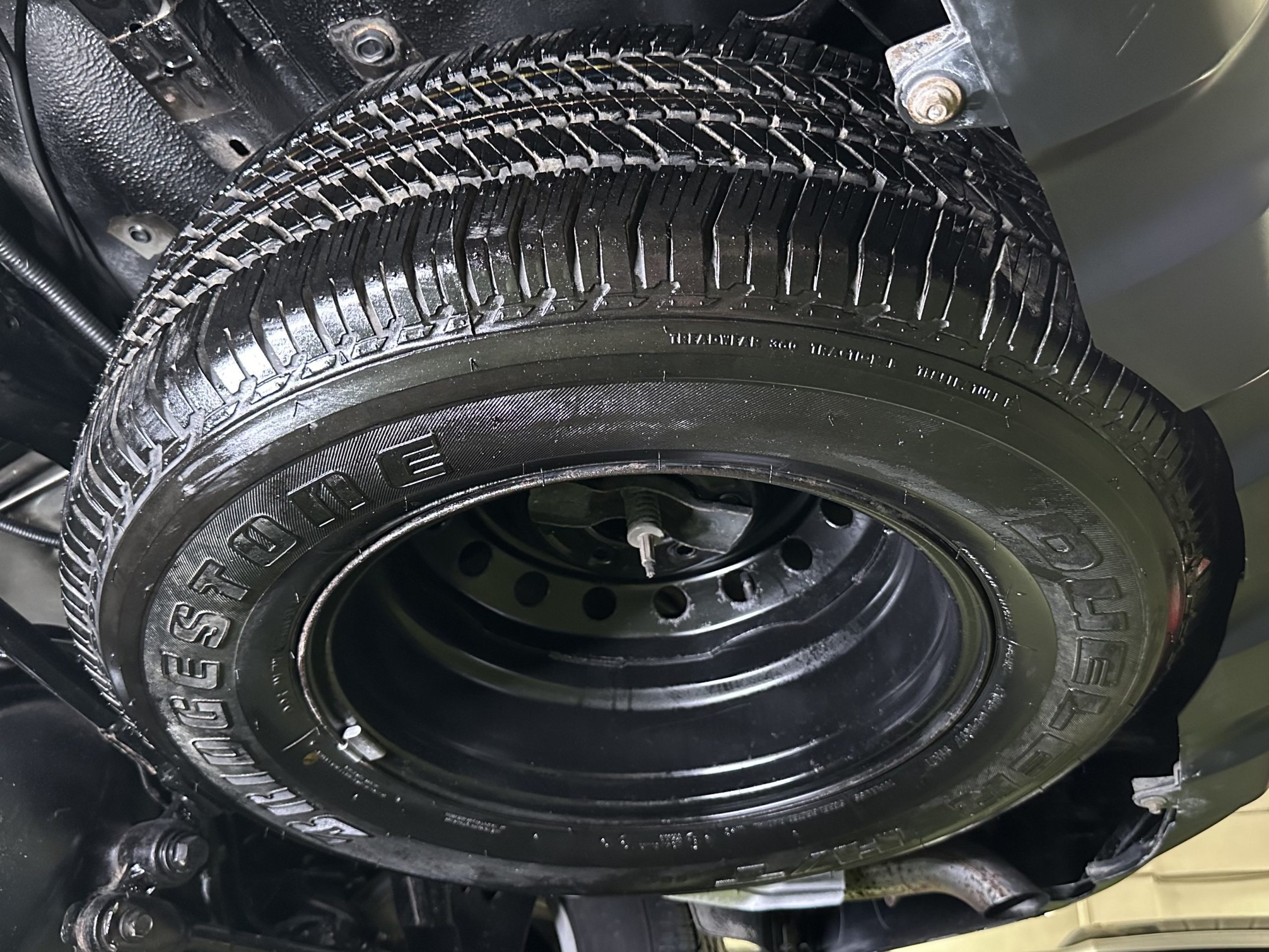 2018 Ford Everest Ambiente 2.2L Diesel A/T - Image 24