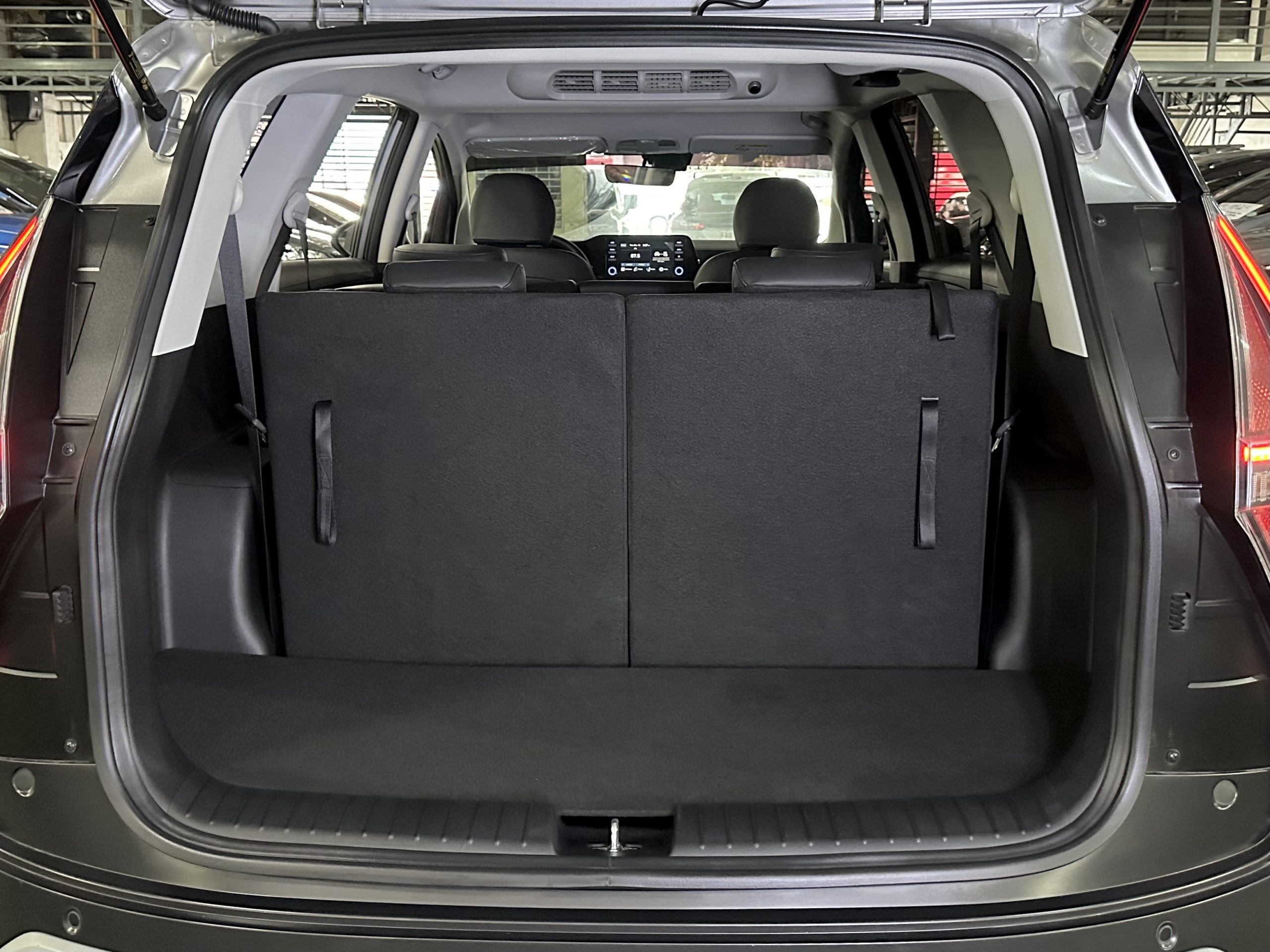 2025 Hyundai Stargazer X GLS 1.5L Gasoline A/T - Image 16