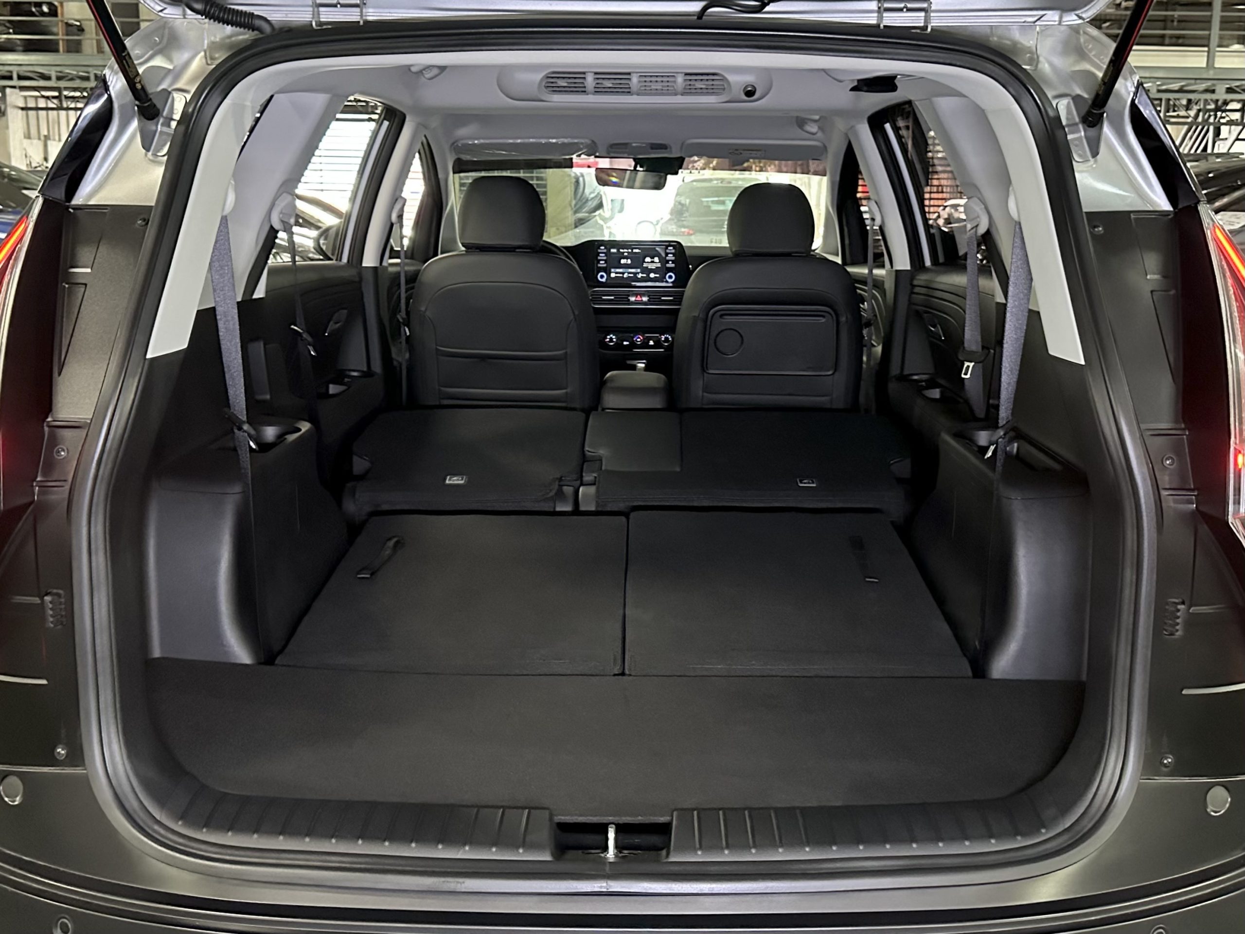 2025 Hyundai Stargazer X GLS 1.5L Gasoline A/T - Image 17