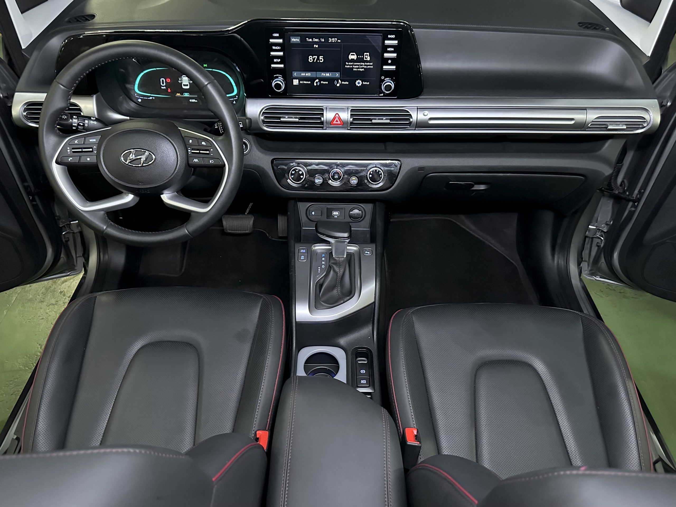 2025 Hyundai Stargazer X GLS 1.5L Gasoline A/T - Image 20