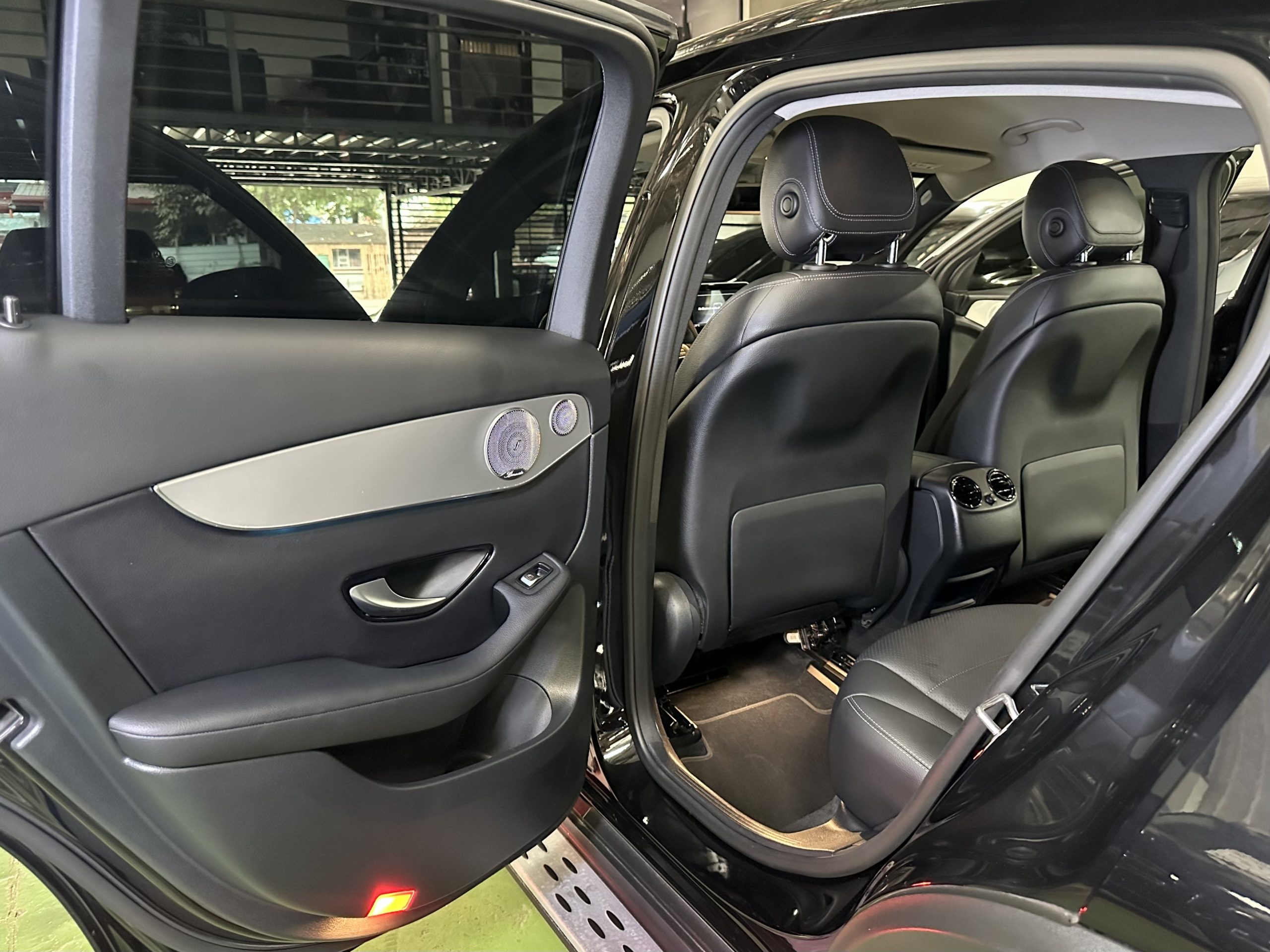 2018 Mercedes Benz GLC 250 Coupe 2.0L - Image 12