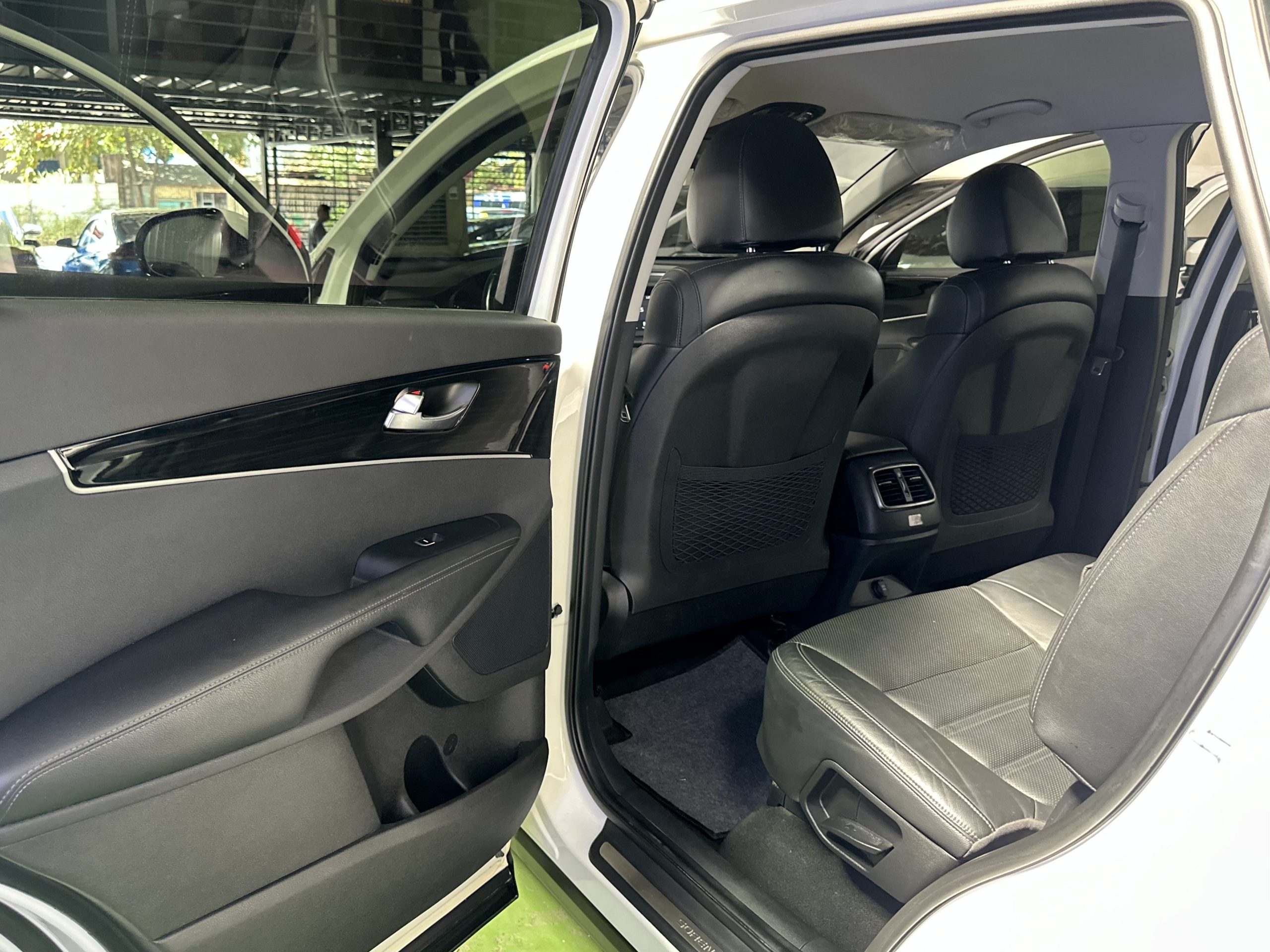 2023 GAC GS8 2.0L Gasoline - Image 14