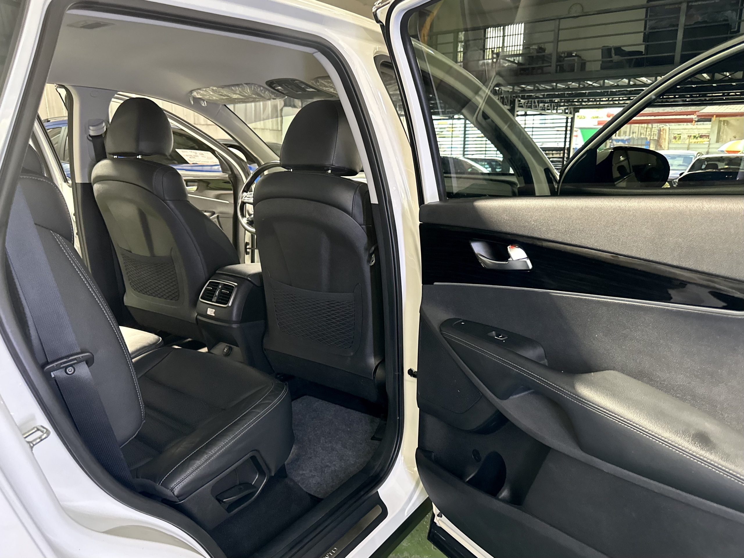 2023 GAC GS8 2.0L Gasoline - Image 16