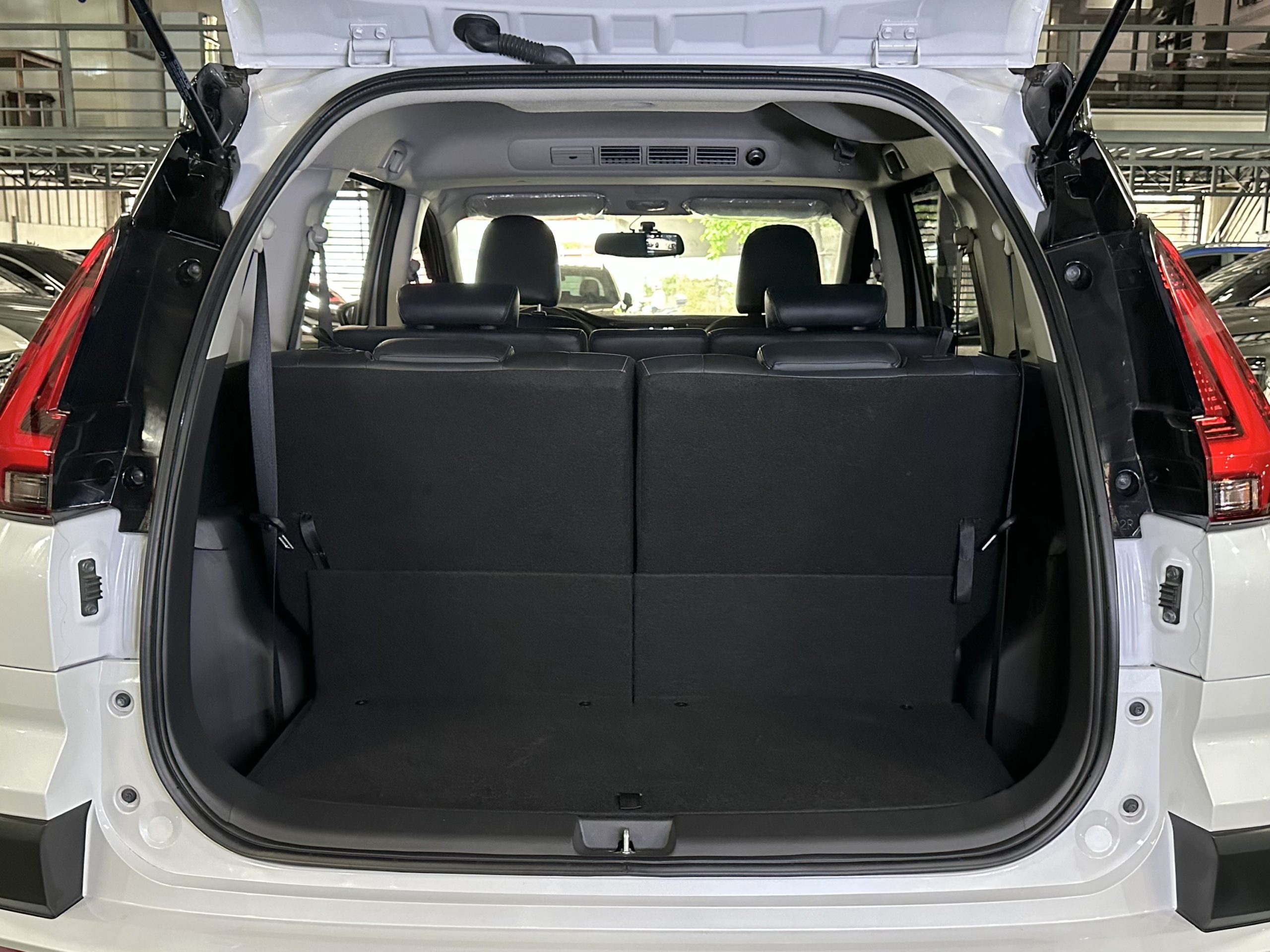 2024 Mitsubishi Xpander Cross A/T 1.5L Gas A/T - Image 17