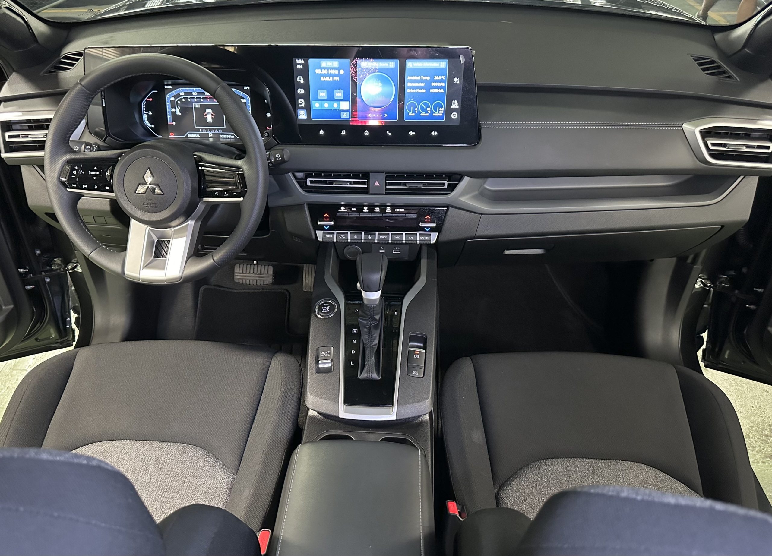 2025 Mitsubishi XForce GLS 1.5G 2WD CVT - Image 19