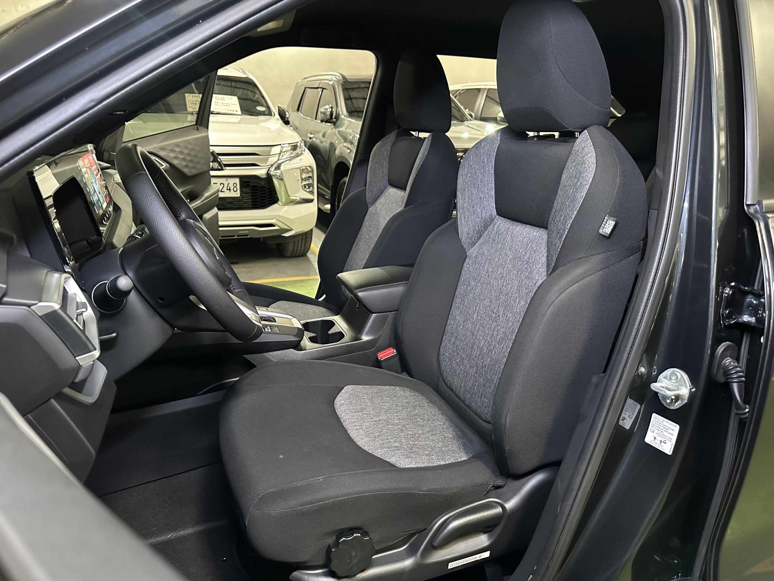 2025 Mitsubishi XForce GLS 1.5G 2WD CVT - Image 10