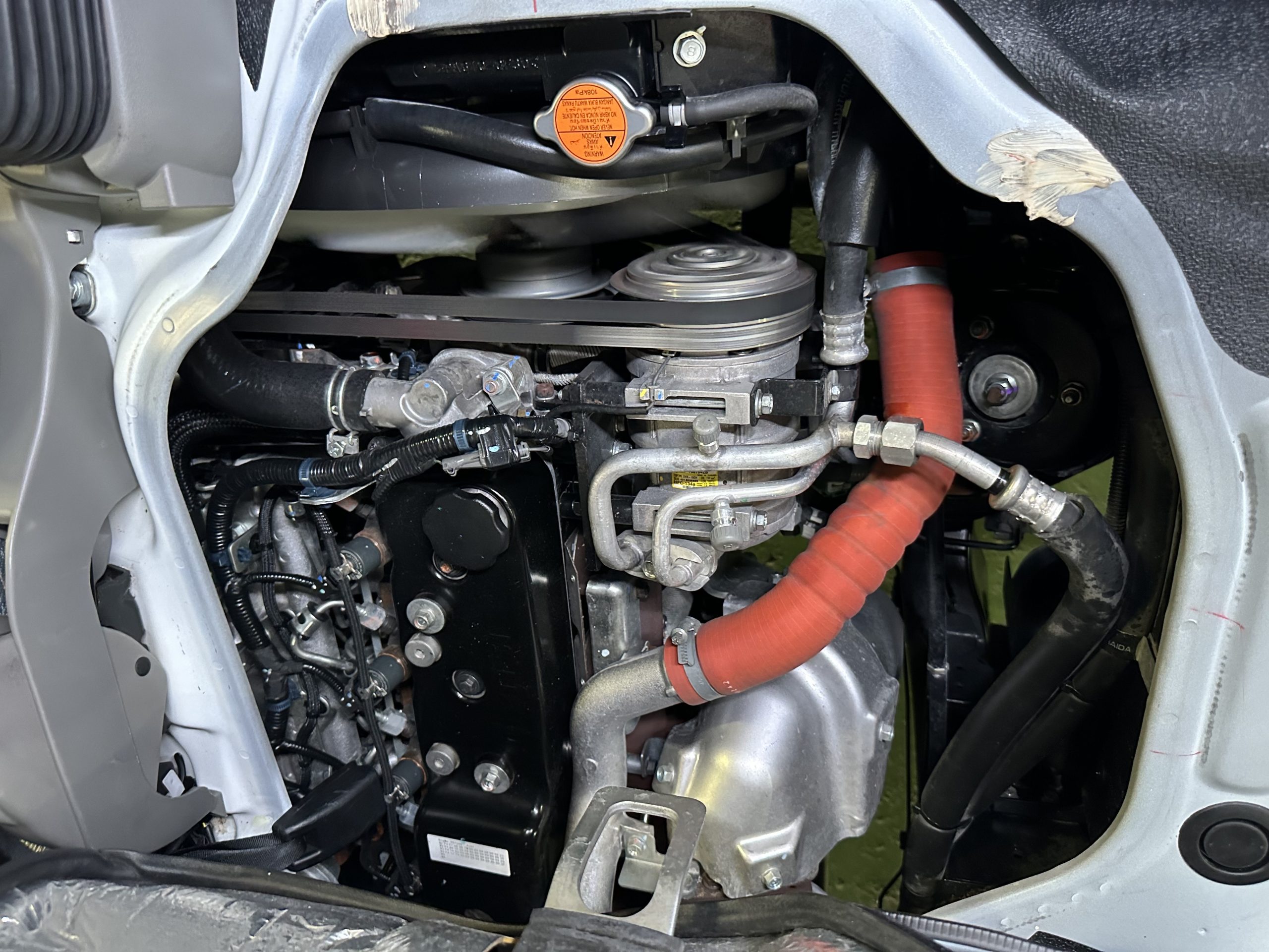 2025 Isuzu Traviz Utility Van 2.5L (Dual Aircon) M/T Diesel - Image 16