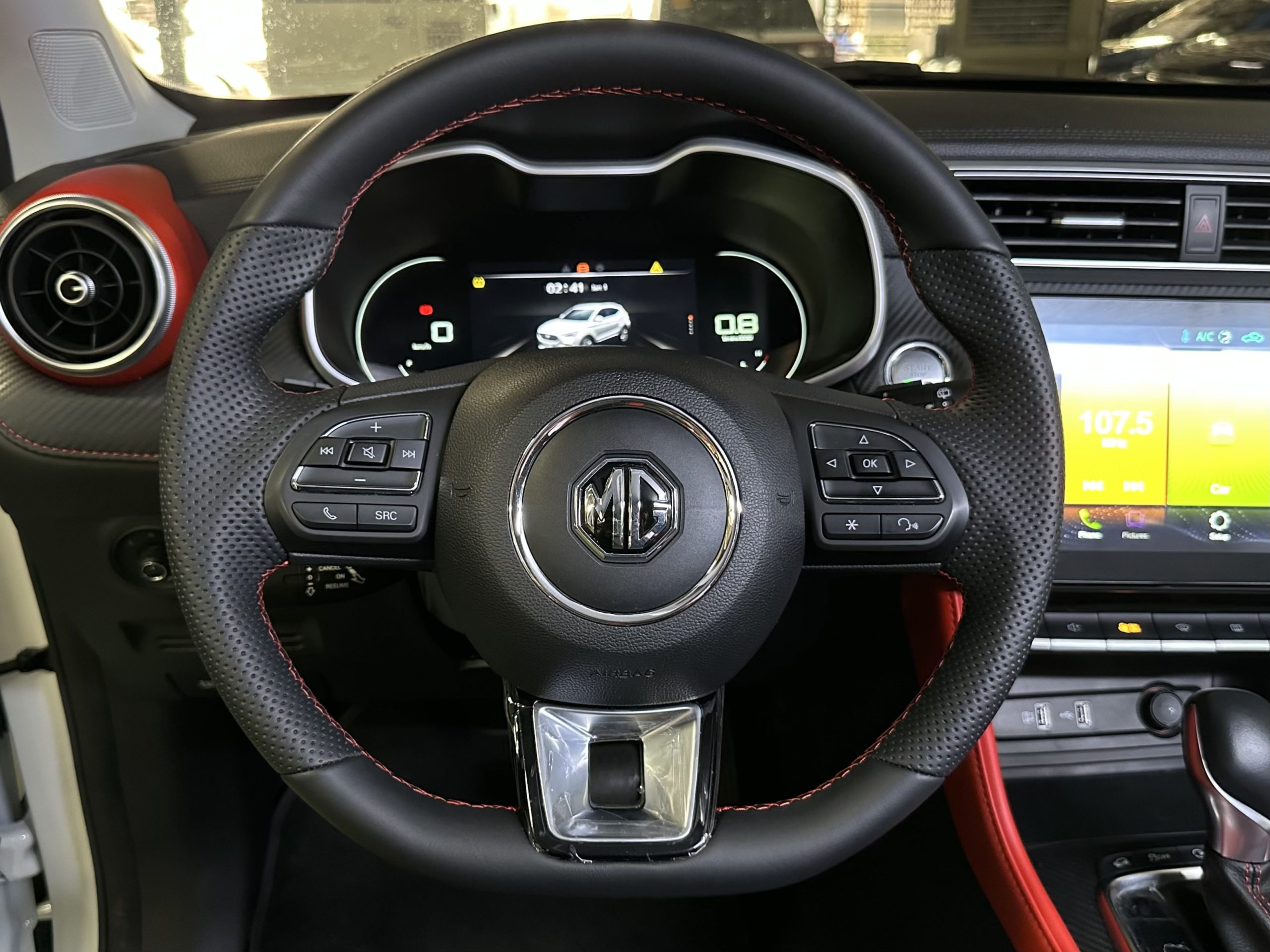 2025 MG ZS MCE LUX CVT - Image 19