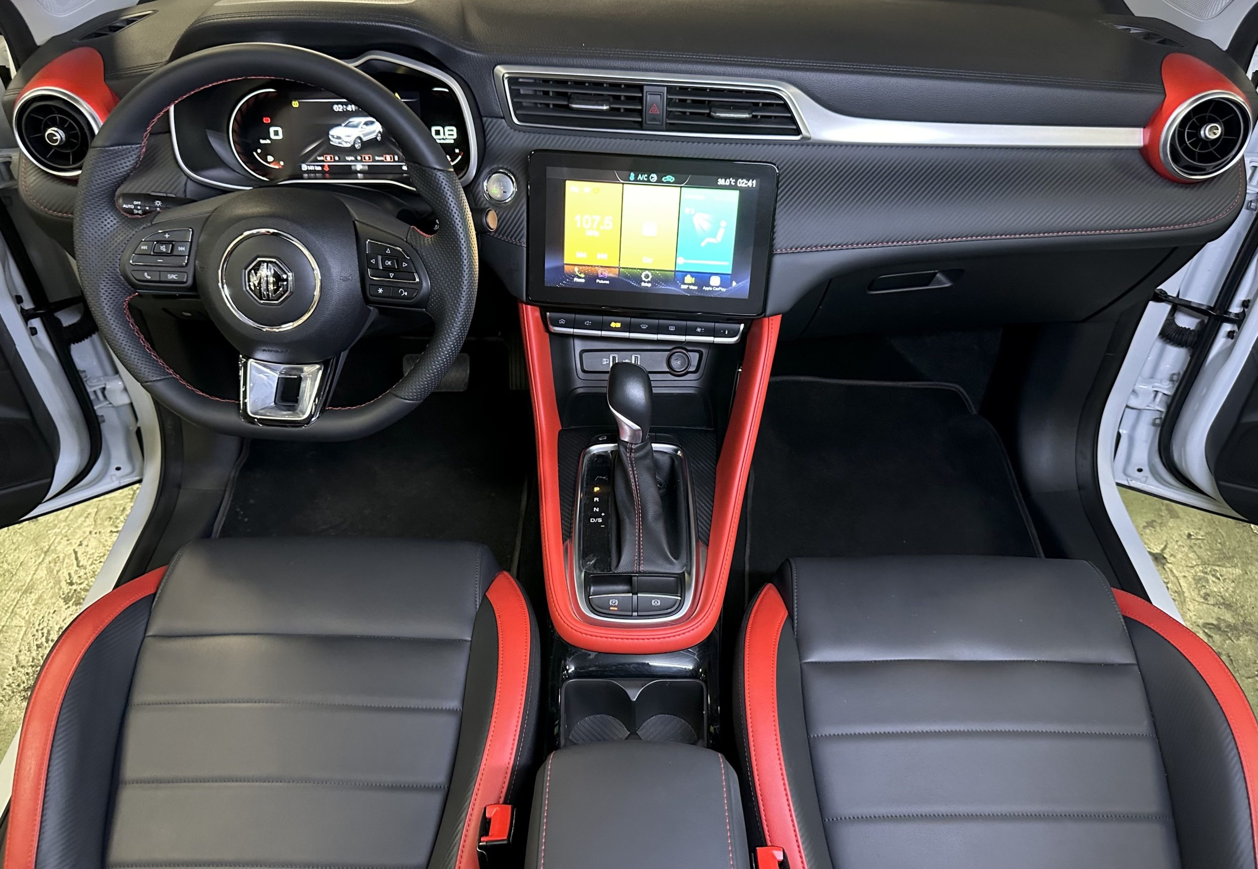 2025 MG ZS MCE LUX CVT - Image 20