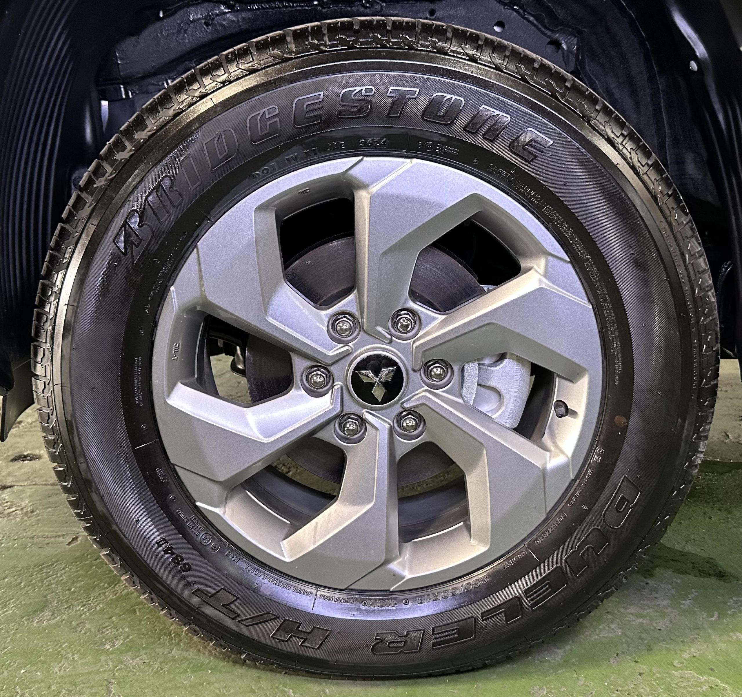 2025 Mitsubishi Montero Sport GLX 2.4L M/T (Face-lifted) - Image 21