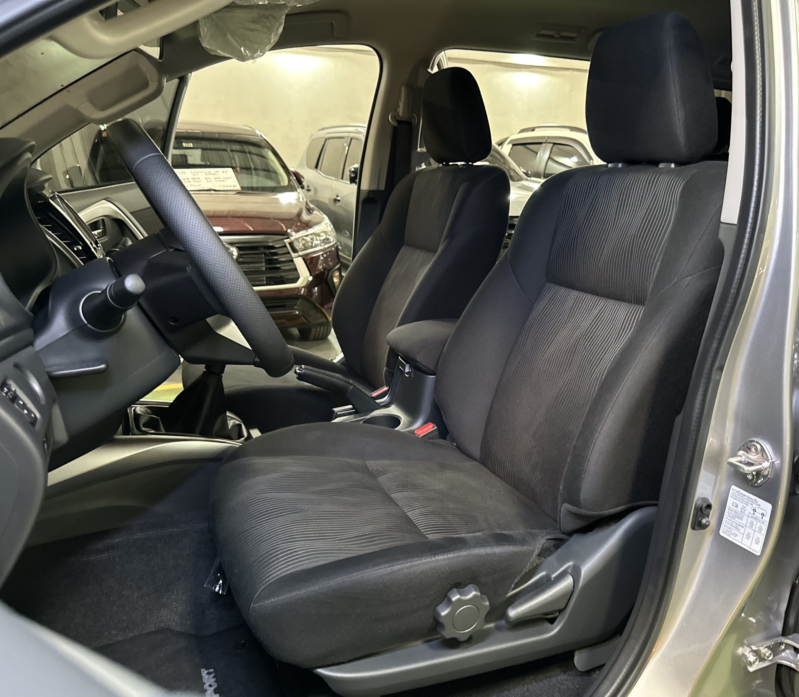 2025 Mitsubishi Montero Sport GLX 2.4L M/T (Face-lifted) - Image 10