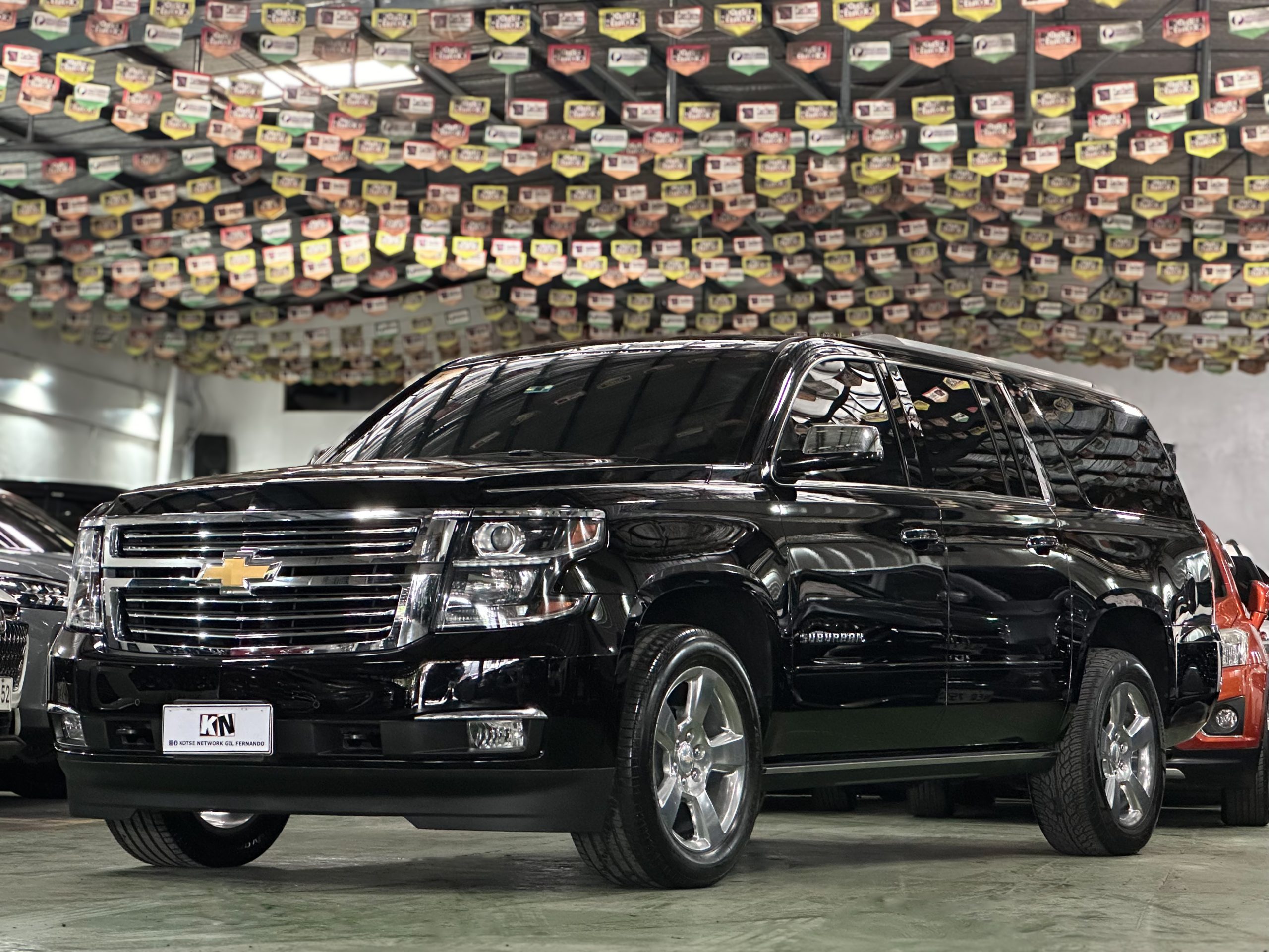 2019 Chevrolet Suburban Premier 5.3L V8 AWD A/T - Image 3