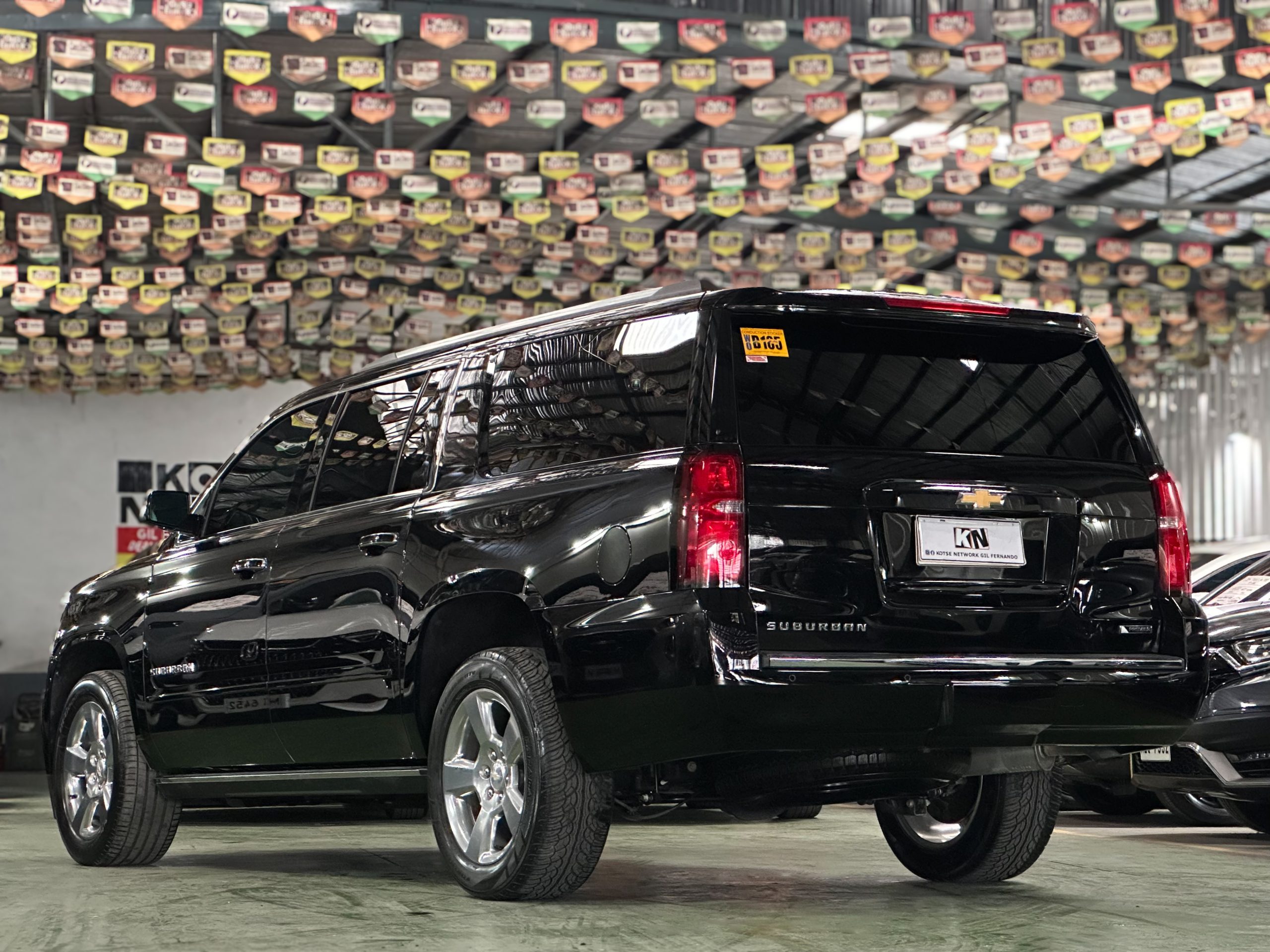 2019 Chevrolet Suburban Premier 5.3L V8 AWD A/T - Image 6